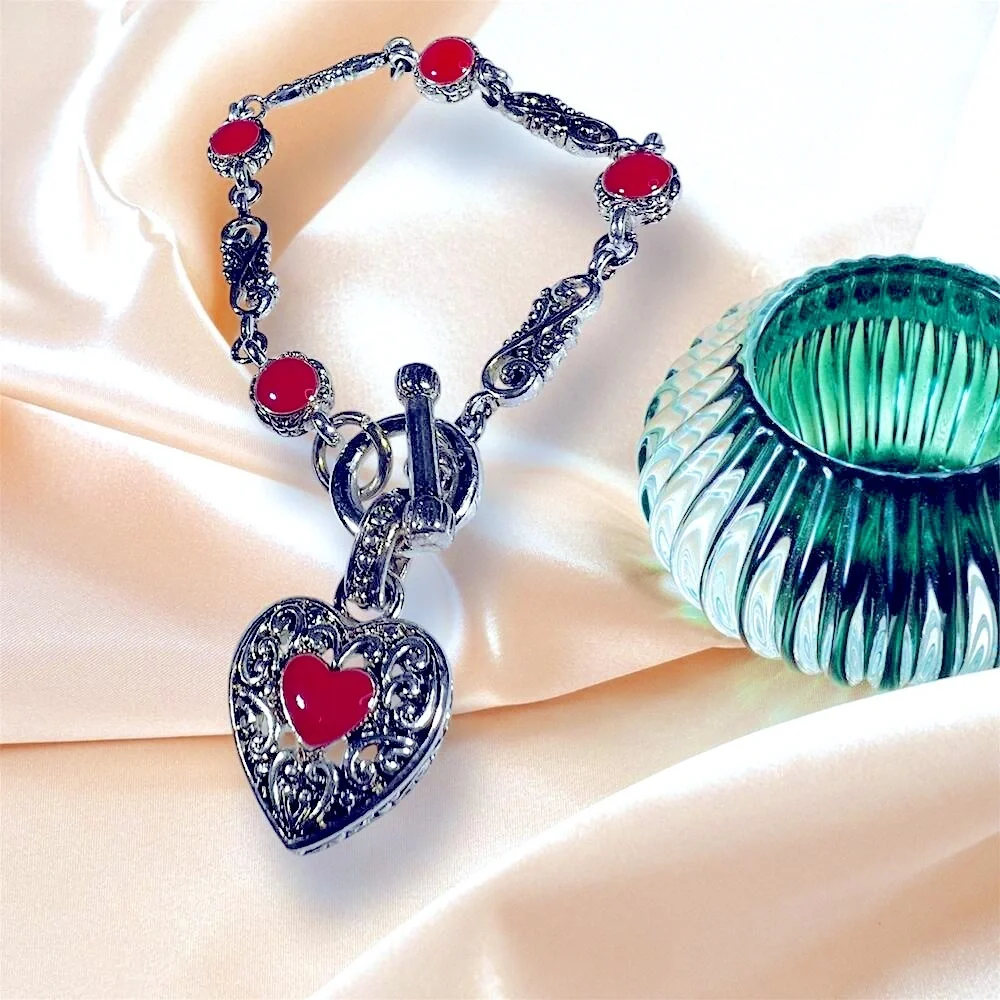 Retro Red Vintage Scroll Heart Toggle Bracelet NWOT Deadstock Costume Fashion
